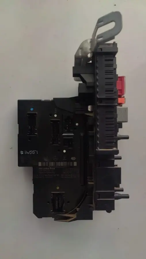 2009 MERCEDES-BENZ W204 C180 A/T REAR SAM CONTROL WITH FUSE BOX