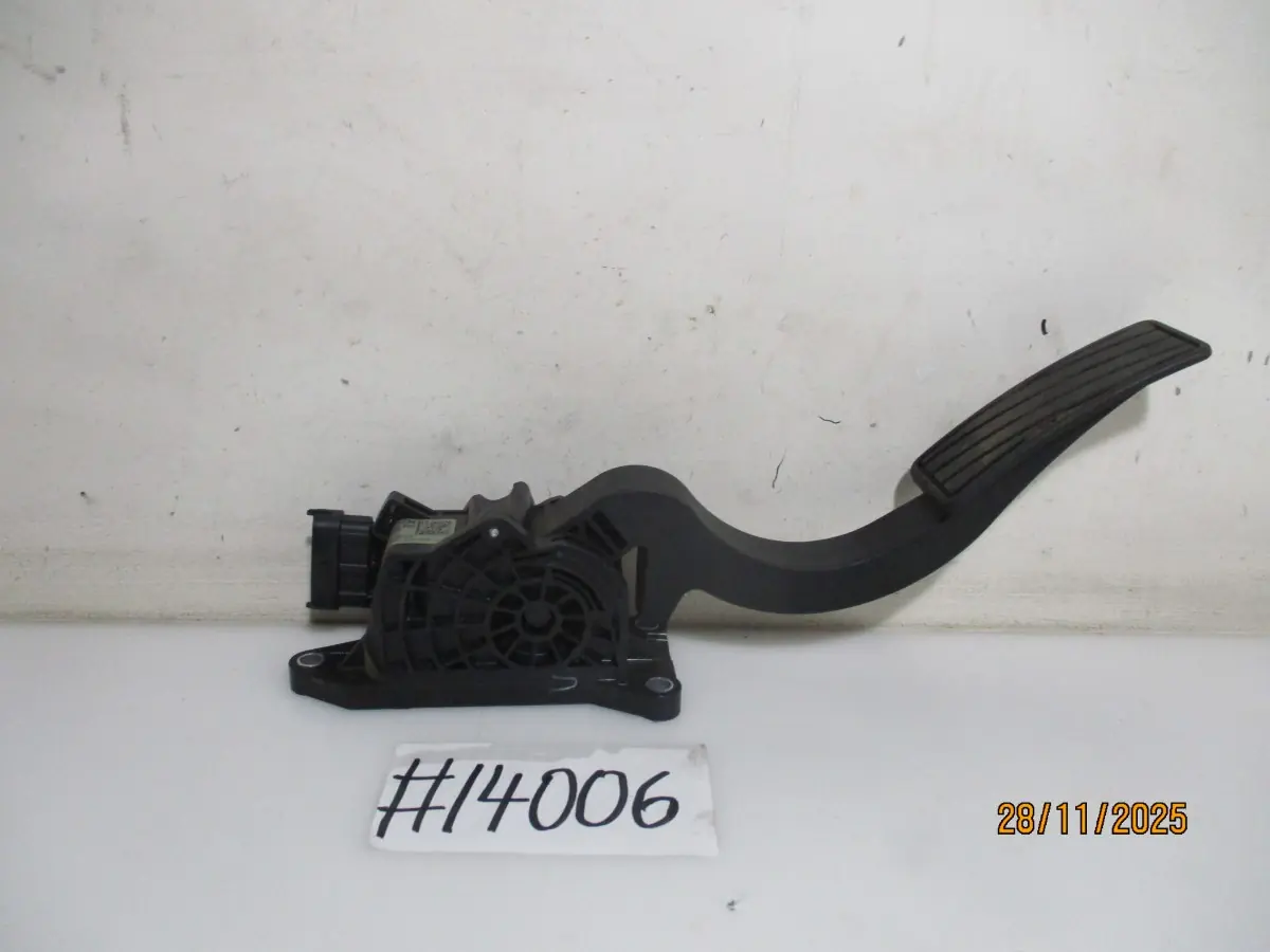 2022 MAHINDRA KUV100 1.2I K2+ DARE ACCELERATOR PEDAL