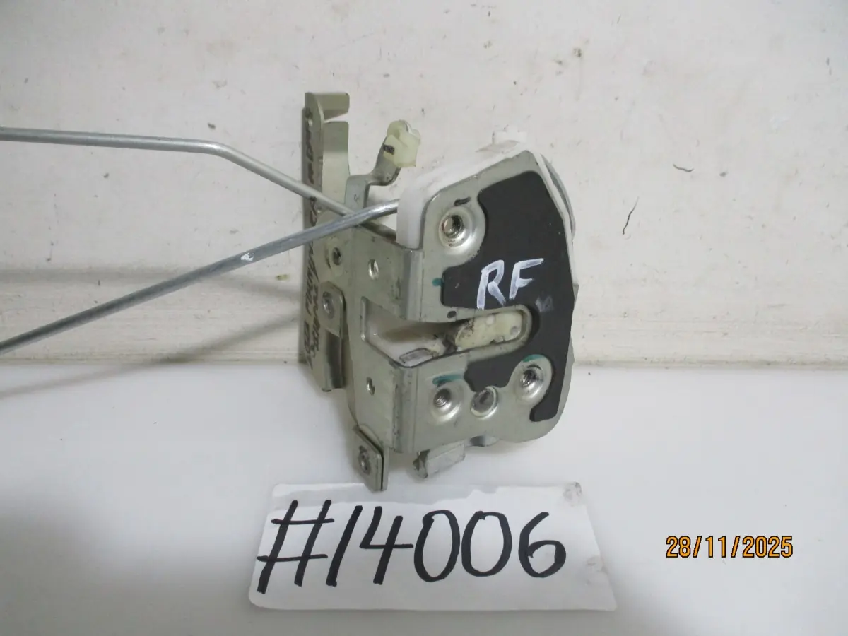 2022 MAHINDRA KUV100 1.2I K2+ DARE RF DOOR LOCK