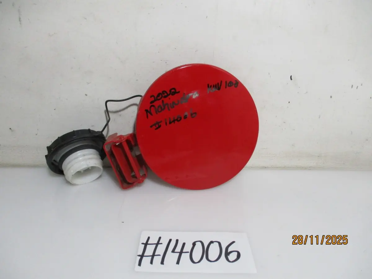 2022 MAHINDRA KUV100 1.2I K2+ DARE FUEL FLAP