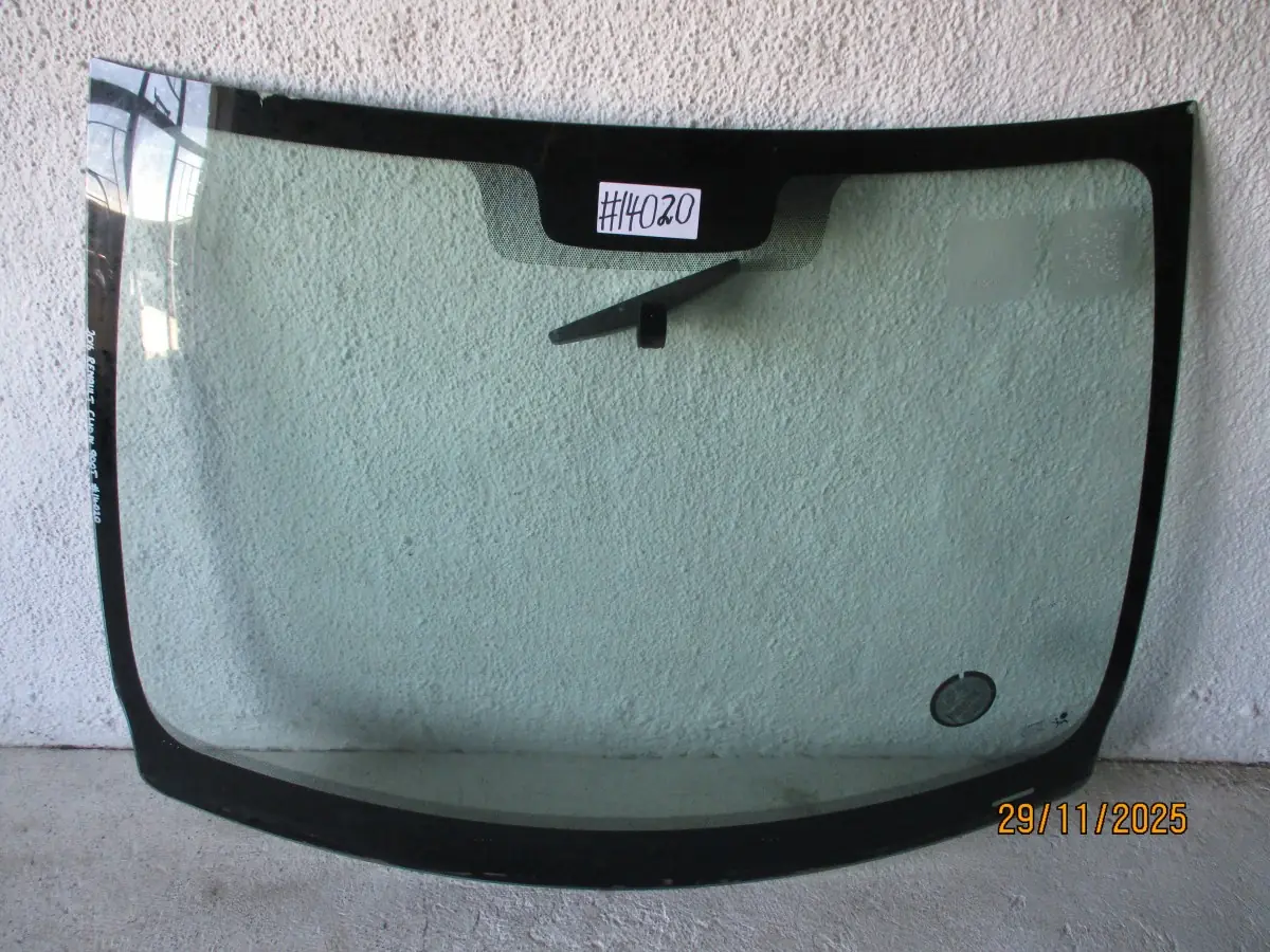 2016 RENAULT CLIO 900TI FRONT WINDSCREEN