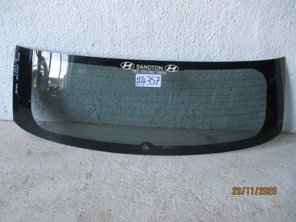 2023 HYUNDAI VENUE 1.0I REAR WINDSCREEN