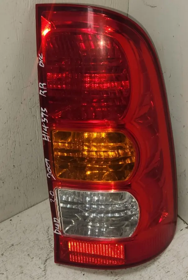 2008 TOYOTA HILUX 3.0 D4D TAILLAMP RH