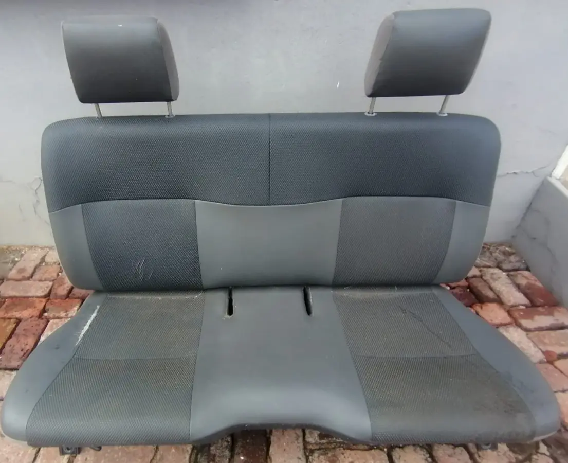 2018 NISSAN NP300 HARDBODY 2.5 TDI LWB BENCH SEAT