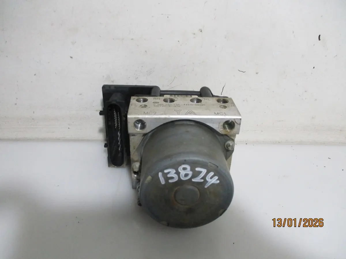 2010 TOYOTA COROLLA PRO 1.3I ABS PUMP