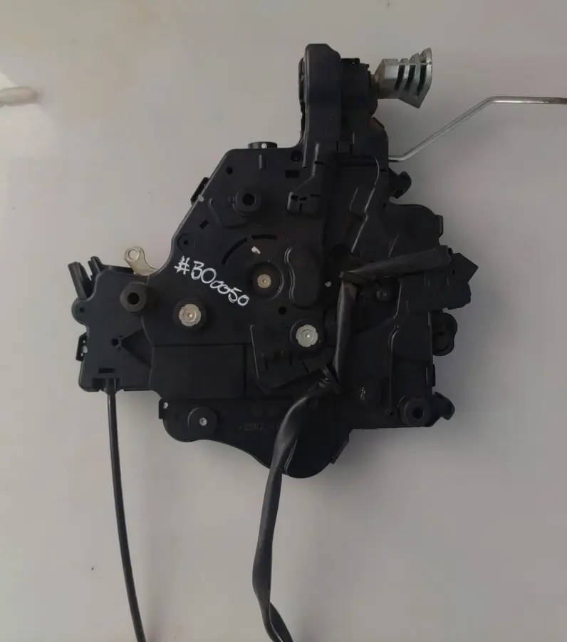 05-15 VW KOMBI T5 LH SLIDING DOOR ACTUATOR (SECOND HAND)